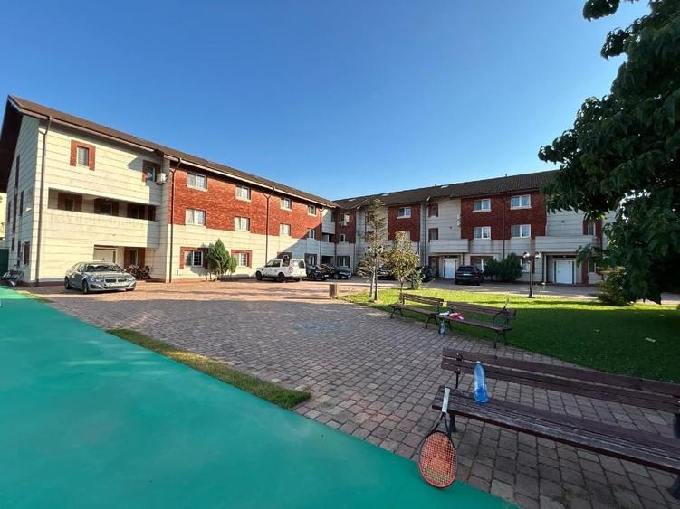 Casă cu 5 camere cu Teren 3000 Mp în Central