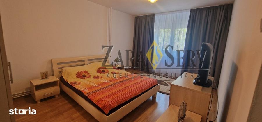 Apartament cu 3 camere decomandat în Vest
