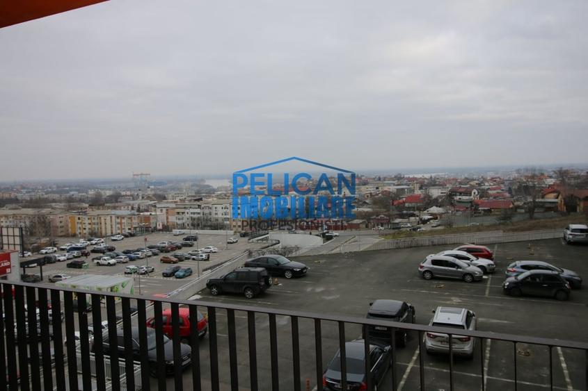 Apartament cu 2 camere decomandat în E3