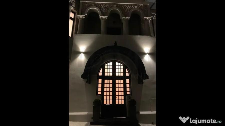 Casă cu 7 camere cu Teren 474 Mp în Romană