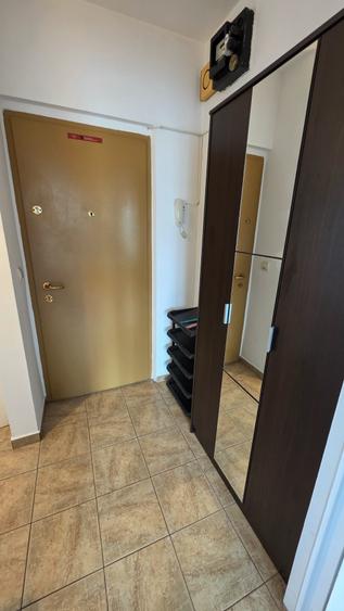 Garsonieră decomandată în Vitan