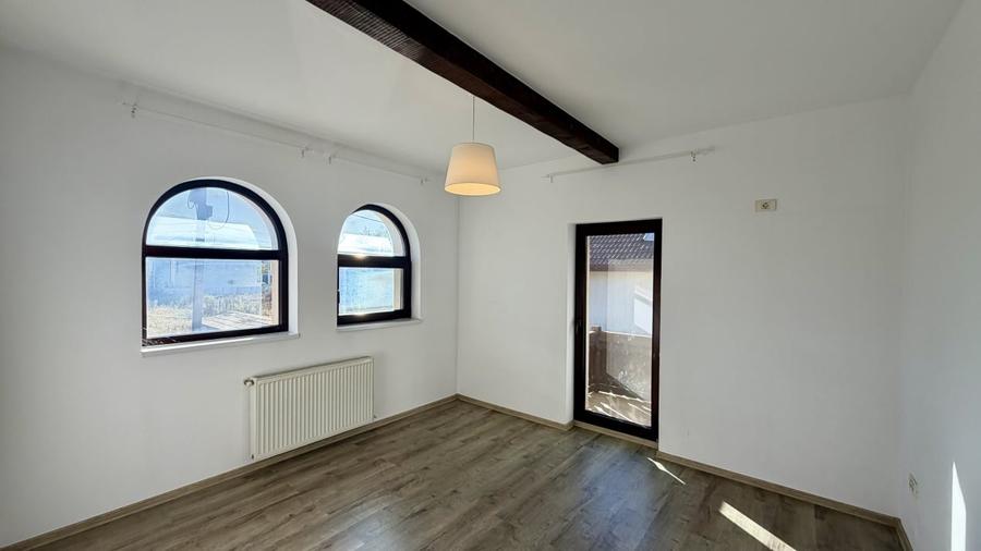 Casă individuală cu 6 camere cu Teren 535 Mp în Tunari