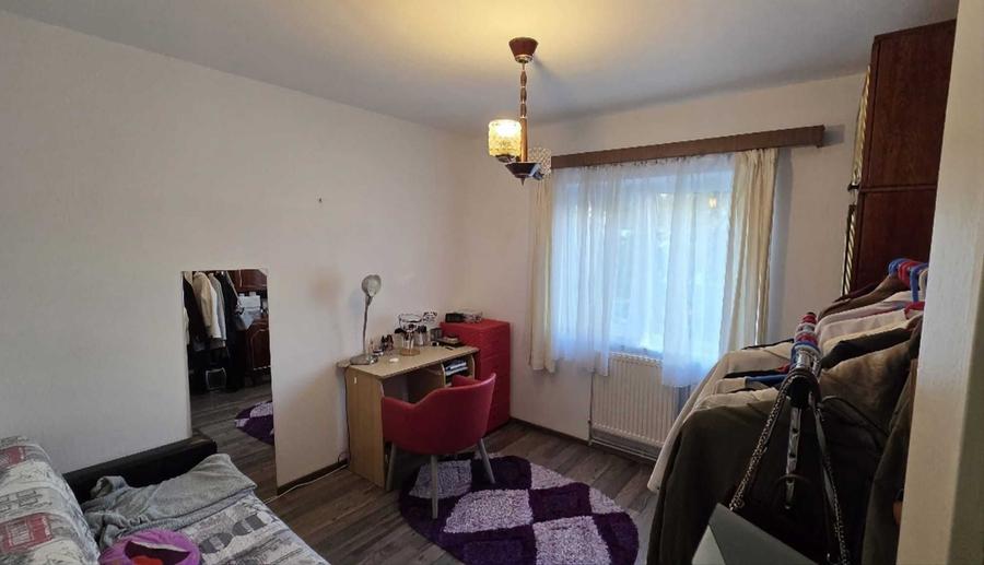 Apartament cu 3 camere decomandat în Complex Studențesc