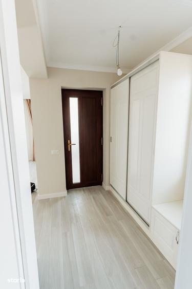 Casă cu 4 camere în Central