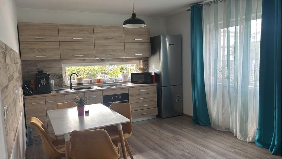 Casă cu 3 camere în Central