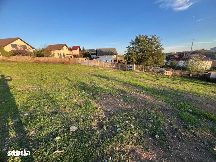 Teren de 2800 mp, în Prundu
