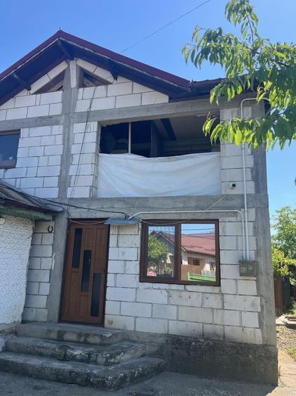 Casă cu 4 camere în Strejnicu