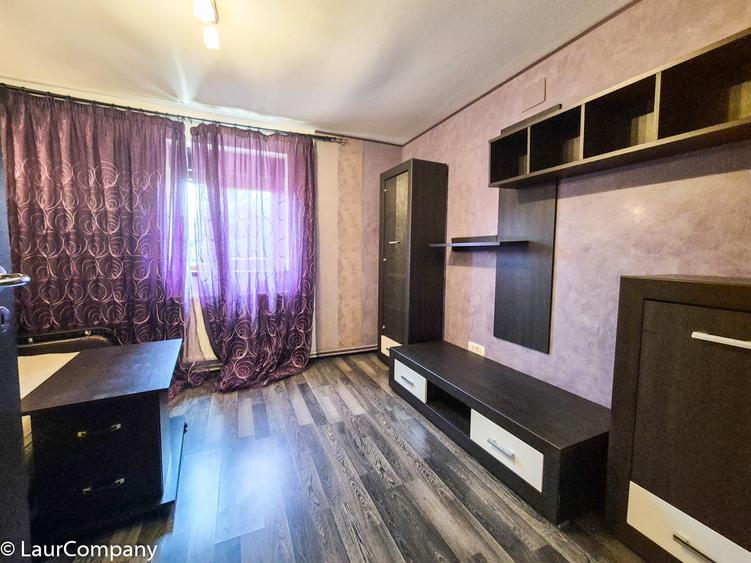 Casă individuală cu 4 camere cu Canalizare în Mioveni