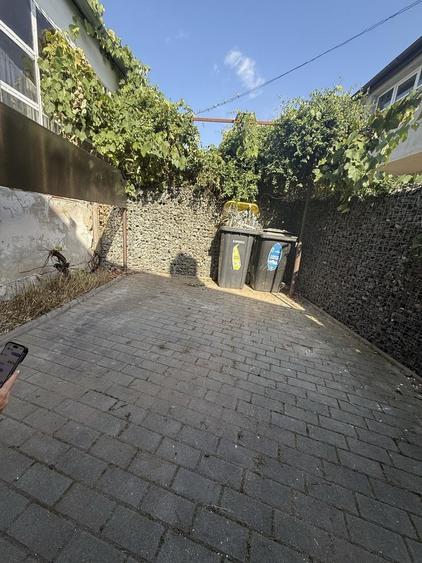 Casă cu 2 camere în Central