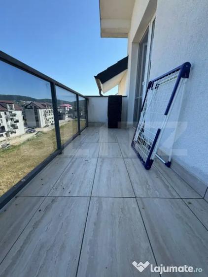 Apartament cu 3 camere decomandat în Florești