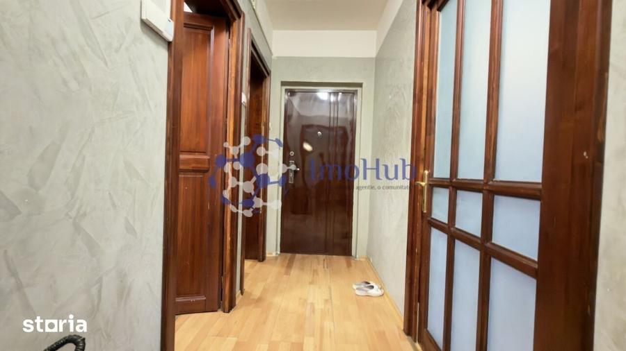 Apartament cu 3 camere semidecomandat în Gară