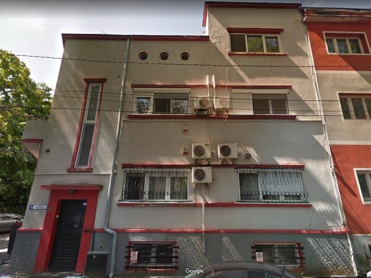 Casă cu 5 camere cu Teren 400 Mp în Cotroceni