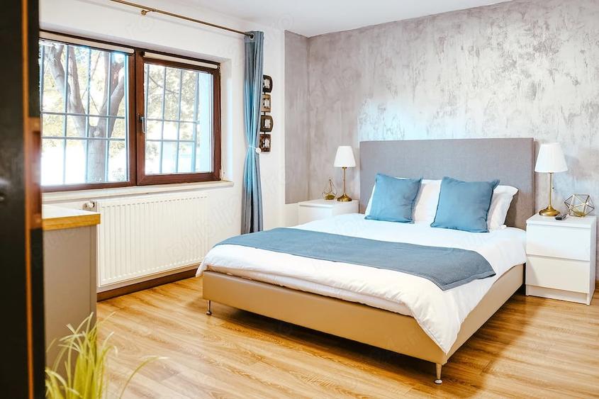Apartament cu 4 camere decomandat în Complex Studențesc