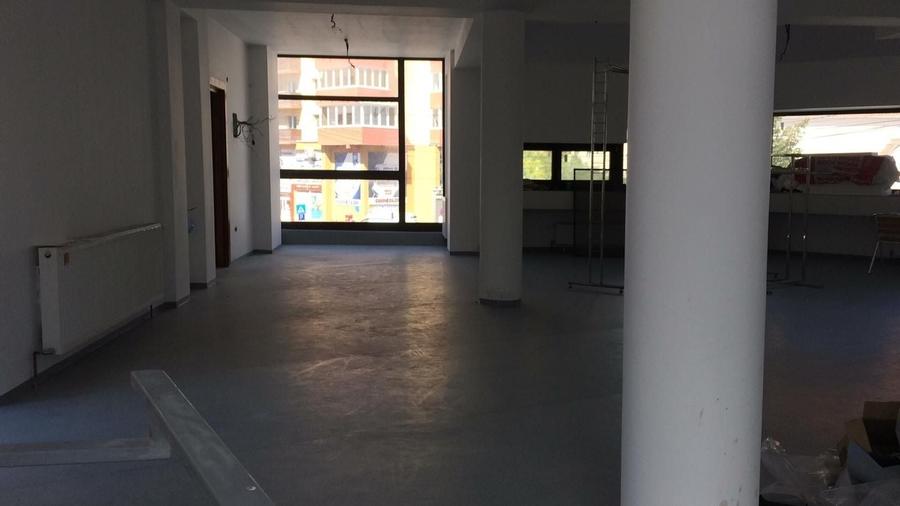 Spațiu comercial, de 160 mp, în Jigodin-Băi
