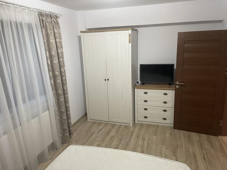 Apartament cu 2 camere semidecomandat în Rediu