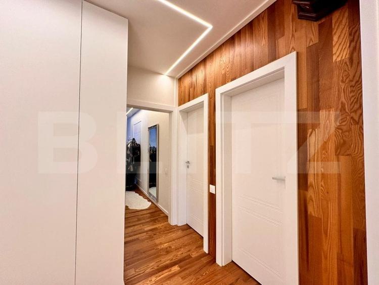 Penthouse cu 4 camere semidecomandat, mobilat în Bună Ziua