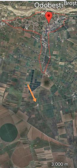 Teren de 7400 mp, în Central