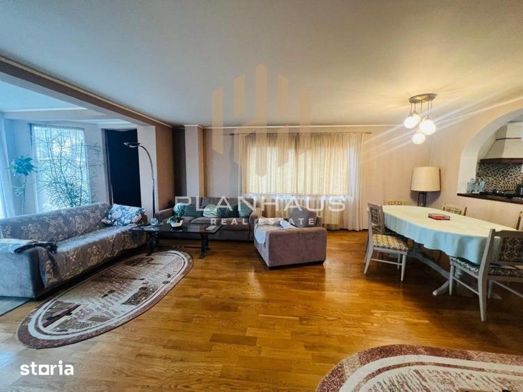 Casă cu 5 camere cu Teren 1000 Mp în Recea