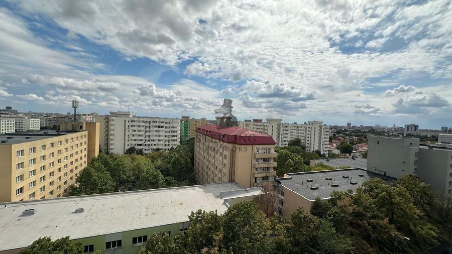 Apartament cu 3 camere decomandat, mobilat în Lacul Tei