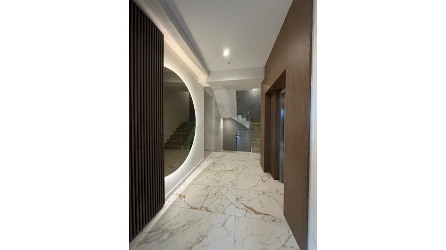 Apartament cu 3 camere decomandat, mobilat în Central