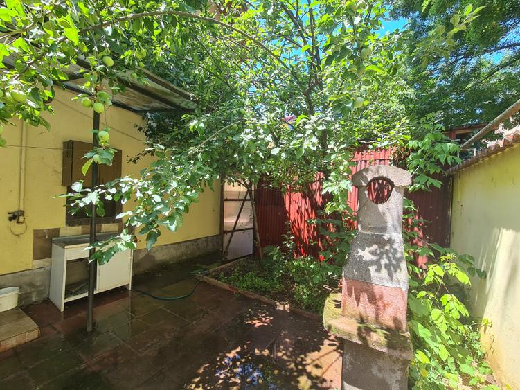 Duplex cu 5 camere cu Canalizare în Militari