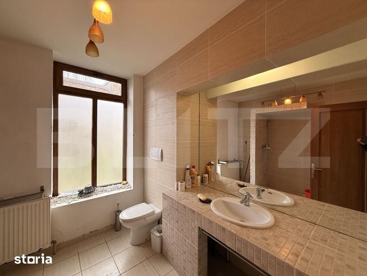 Casă cu 4 camere cu Teren 100 Mp în Siloz