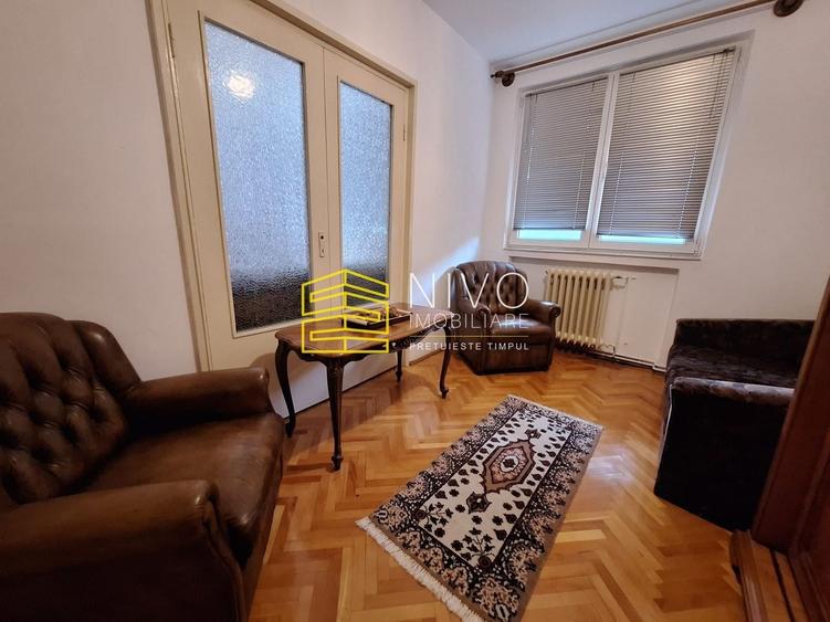 Apartament cu 3 camere decomandat, mobilat în Cornișa