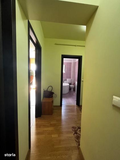 Apartament cu 3 camere decomandat în Gușterița