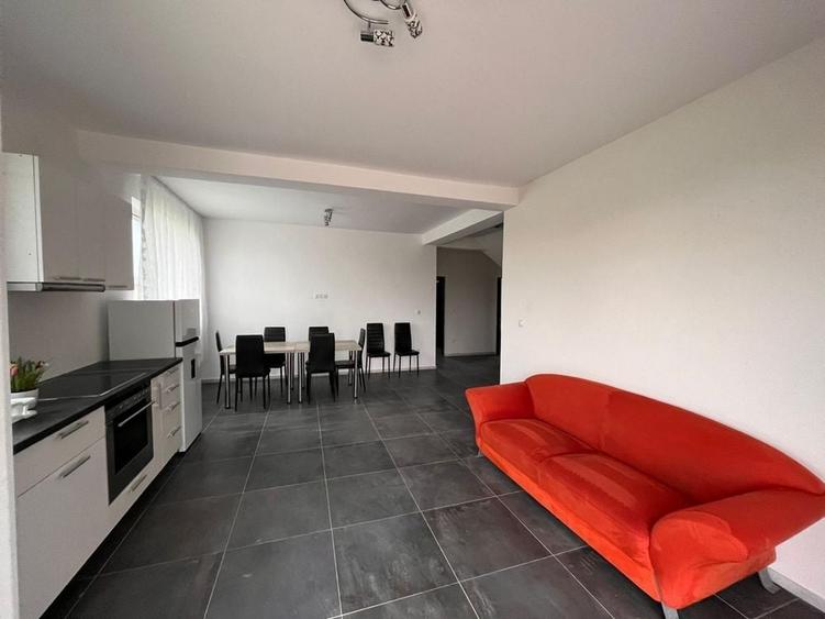 Casă cu 2 camere cu Teren 250 Mp în Central