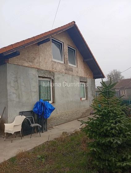 Casa solida din caramida, acoperi? nou + Teren generos 2.550 mp Miclo?oara (Covasna)
