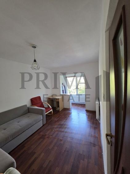 Apartament cu 3 camere decomandat, mobilat în Girocului