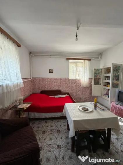 Casă cu 3 camere cu Teren 619 Mp în Central
