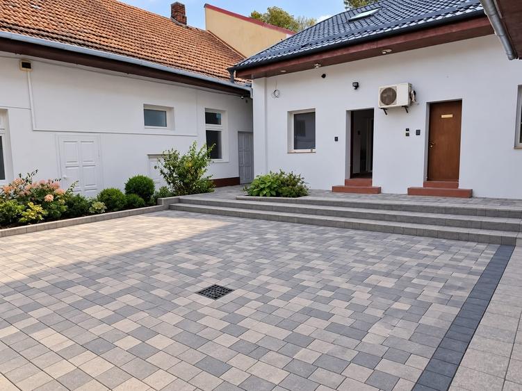 Spațiu comercial, de 204 mp, în Central