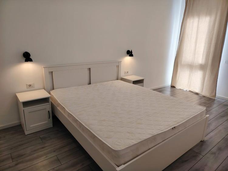 Apartament cu 2 camere decomandat în Torontalului