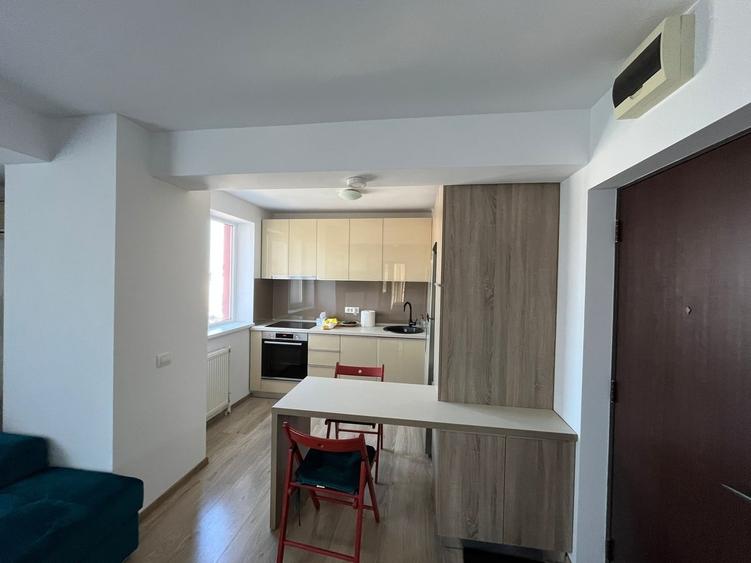 Apartament cu 2 camere semidecomandat, mobilat în Baba Novac
