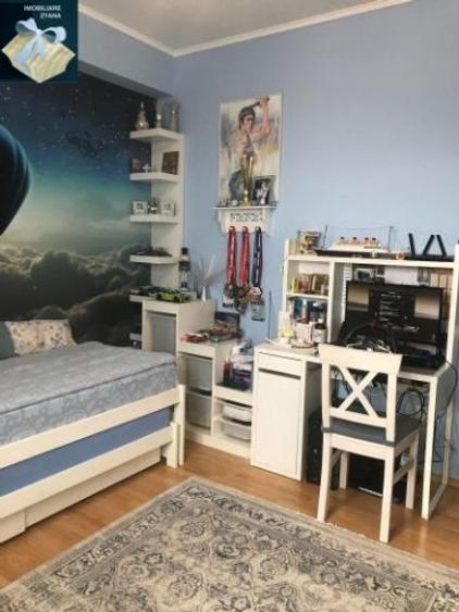 Apartament cu 3 camere decomandat în Dămăroaia
