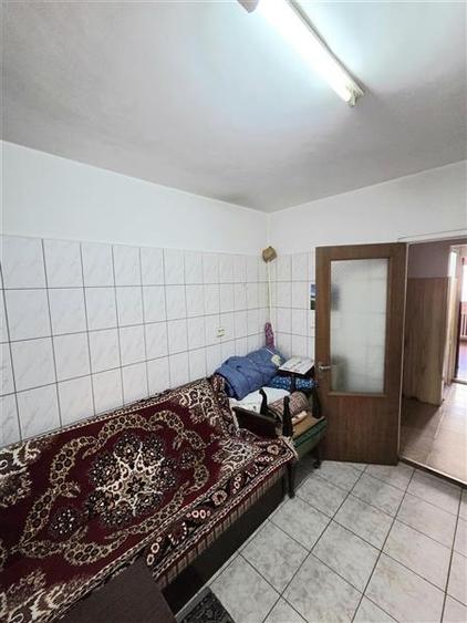 Apartament cu 3 camere decomandat în Inel II