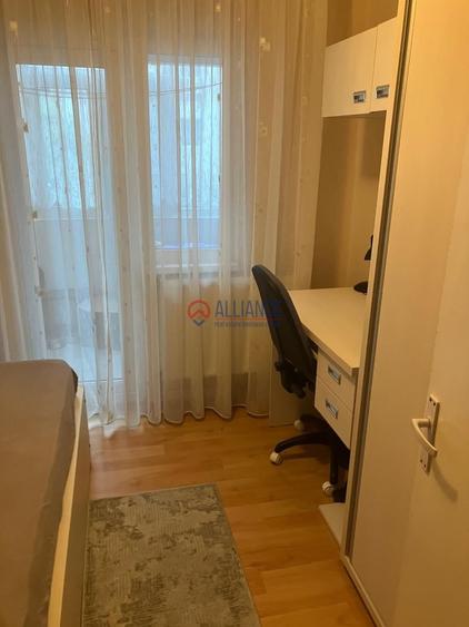 Apartament cu 3 camere în Inel II