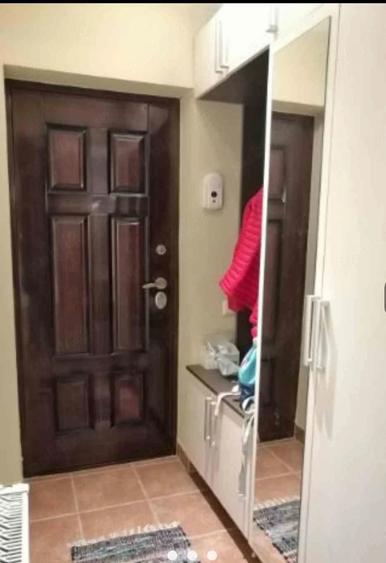 Apartament cu 2 camere semidecomandat în Florești