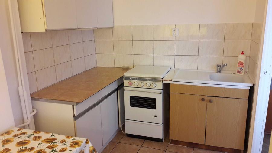 Garsonieră decomandată în Central