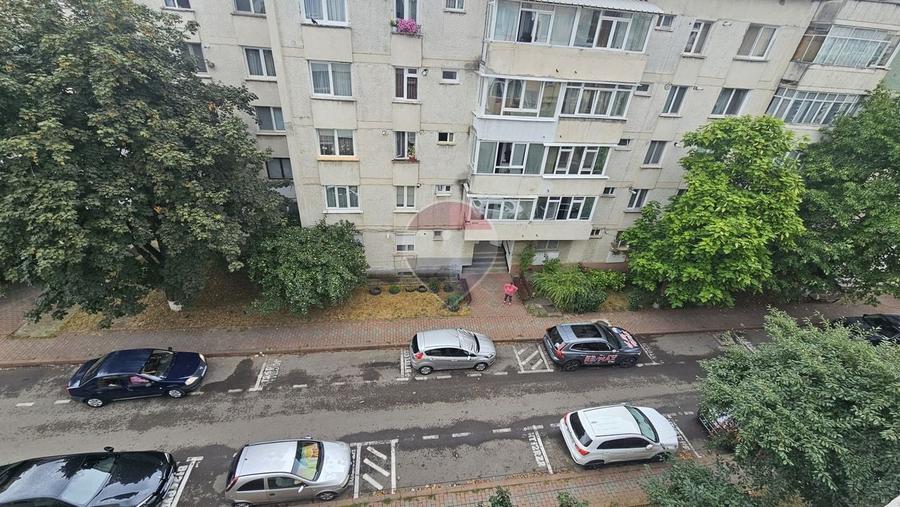Apartament cu 2 camere decomandat, mobilat în Central