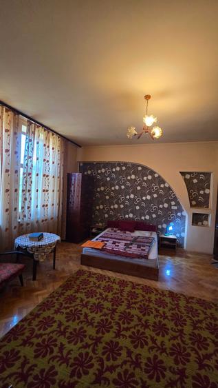 Casă cu 2 camere în Central
