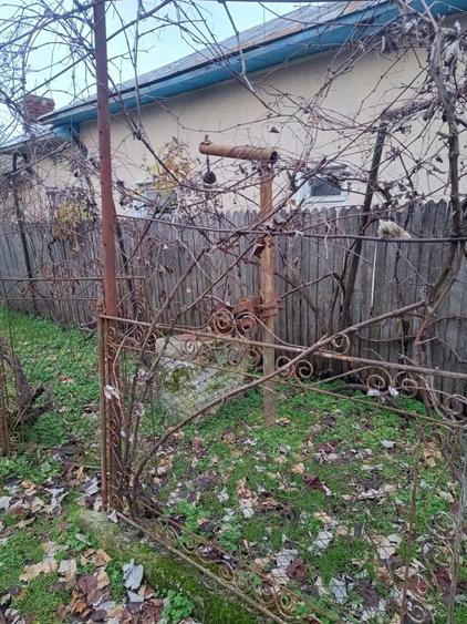 Casă cu 3 camere în Pătuleni