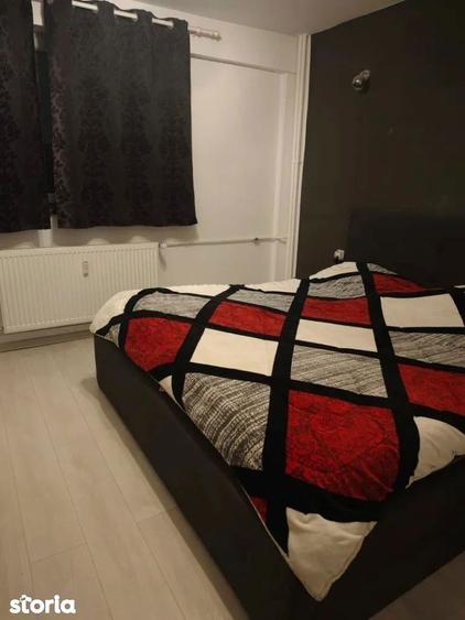 Apartament cu 3 camere decomandat, mobilat în Decebal