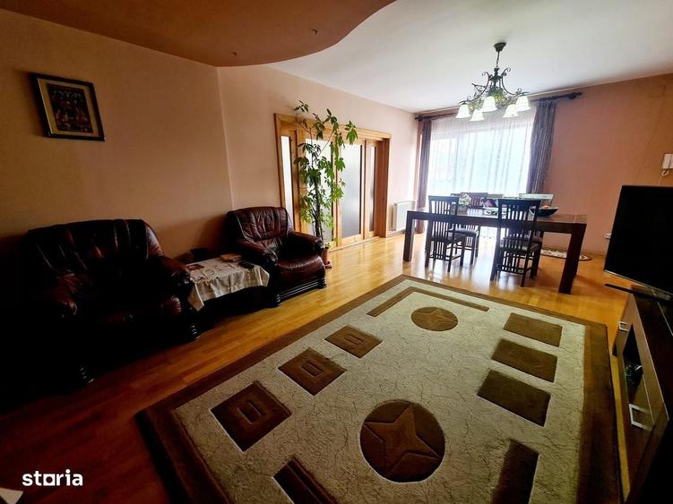 Casă cu 4 camere cu Teren 781 Mp în Central