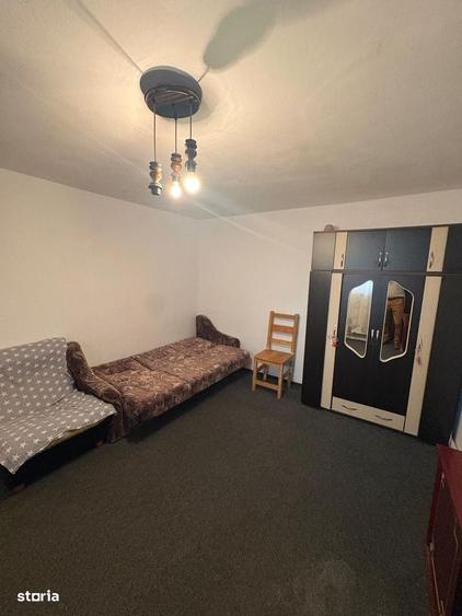 2 cam 35 mp zona copou 4 min de univ cuza mob si util complet 300 eur - 3