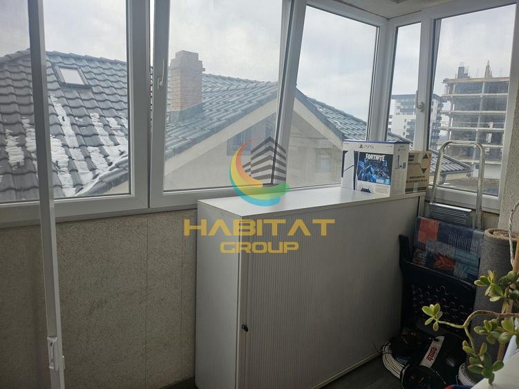 Apartament cu 3 camere semidecomandat, mobilat în Metalurgiei