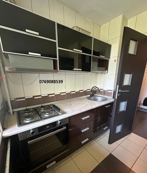 Apartament cu 2 camere decomandat în Drumul Taberei