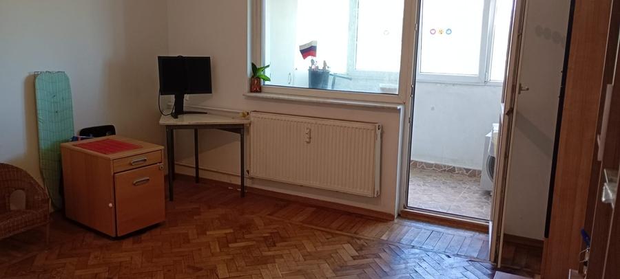 Apartament cu 2 camere decomandat în Basarabia