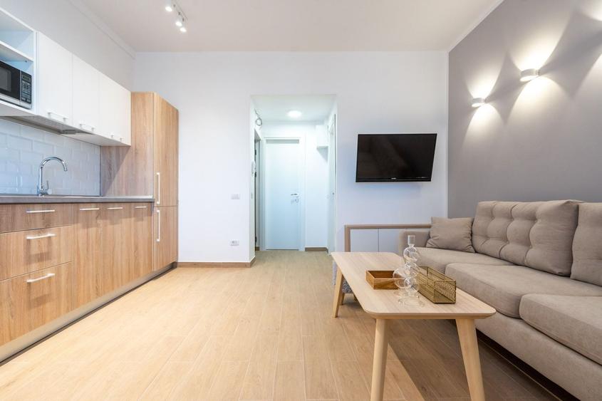 Apartament cu 2 camere, mobilat în Victoriei